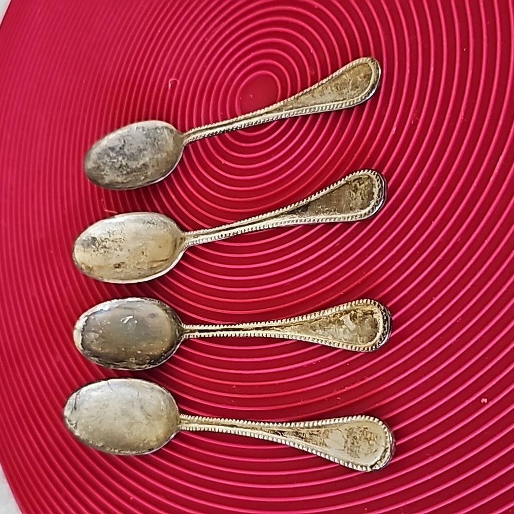 4 Small Teaspoons